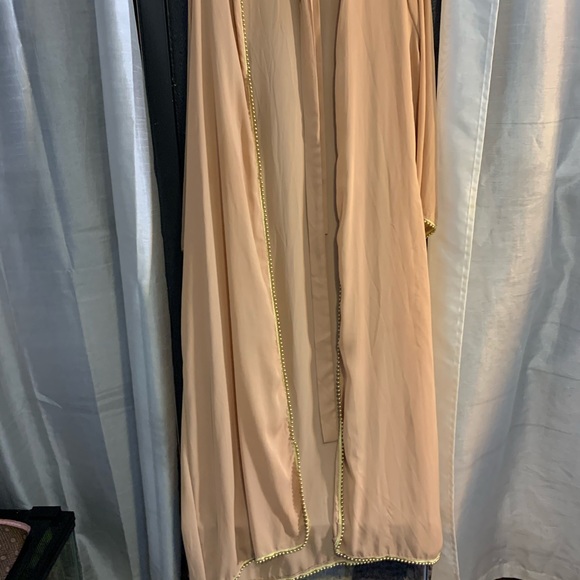 Beige Abaya - Picture 3 of 3